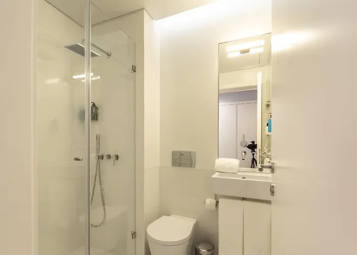 Serviced - Madalena Lisboa