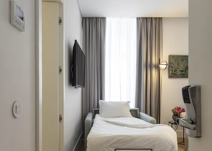 Serviced - Madalena Daire Lisboa