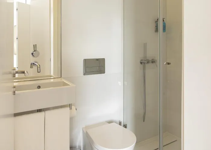 Serviced - Madalena * Lisboa