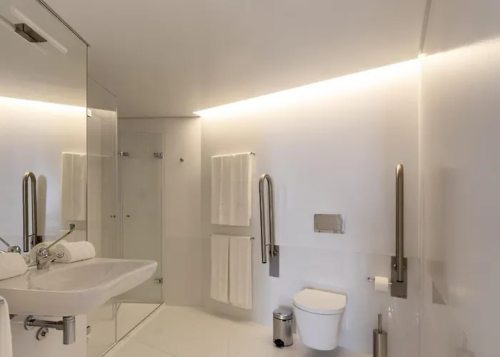 Serviced - Madalena Apartman